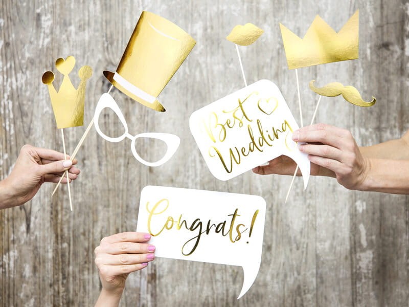 Złote gadżety do zdjęć ślub