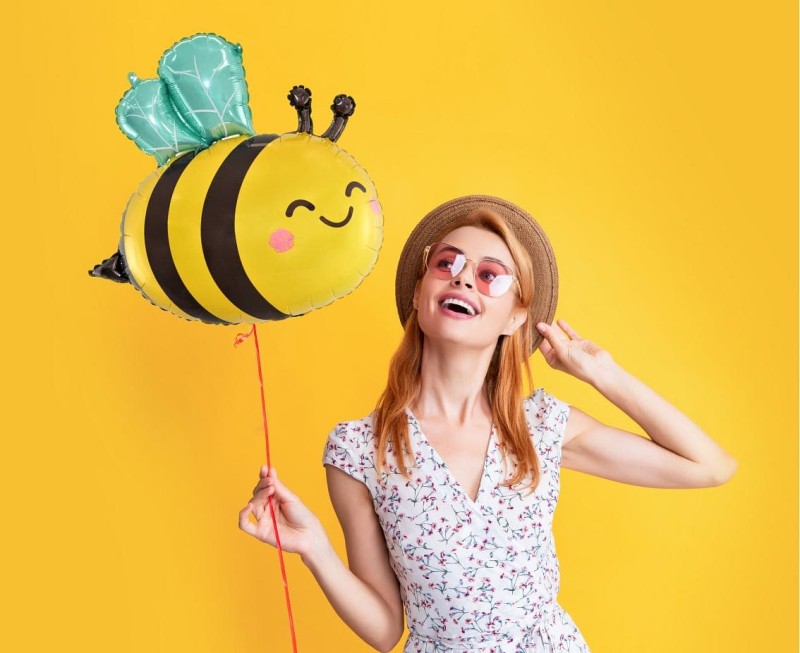 balon-foliowy-wesola-pszczolka-50-x-54-cm-1.jpg