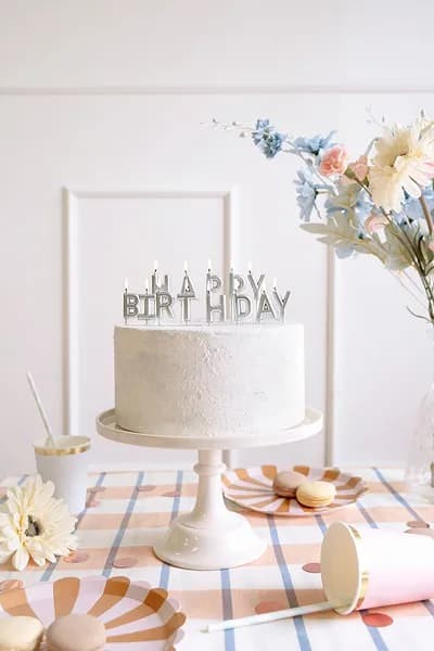 swieczki-na-tort-napis-happy-birthday-srebrne-1.jpg