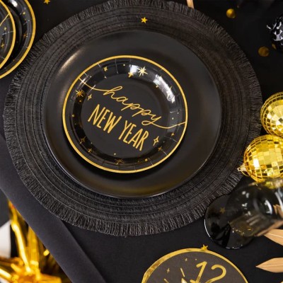 talerzyki-papierowe-sylwestrowe-happy-new-year-czarno-zlote-18cm-6szt-1.jpg