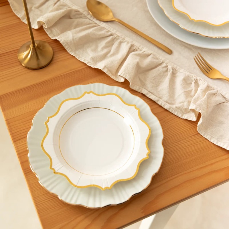 talerzyki-papierowe-biale-ze-zlotym-brzegiem-eleganckie.jpg