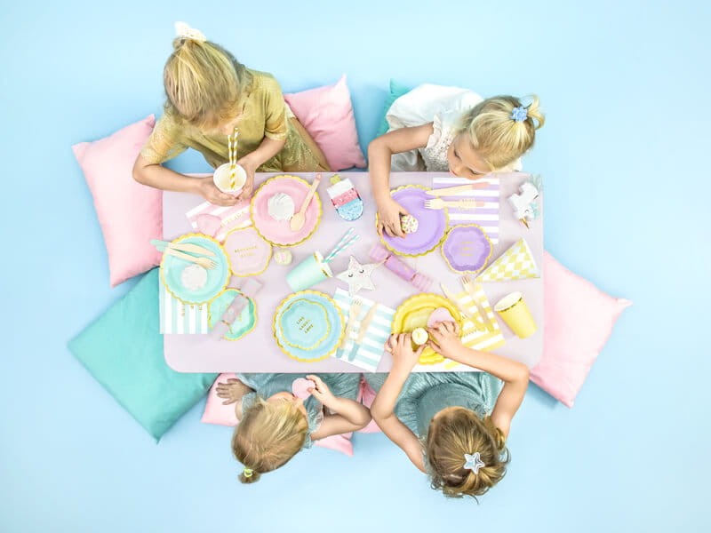 Talerzyki na przyjęcie różowe