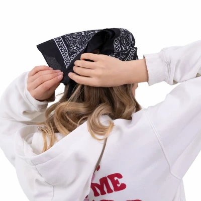 chustka-bandana-czarna-2.jpg