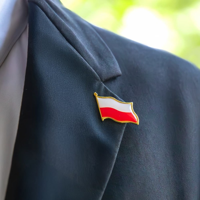 przypinka-z-flaga-polski-bialo-czerwona-4szt-1.jpg