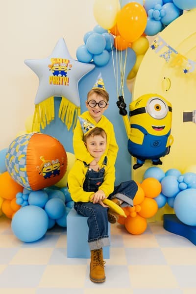 balon-foliowy-gwiazda-minionki-2.jpg
