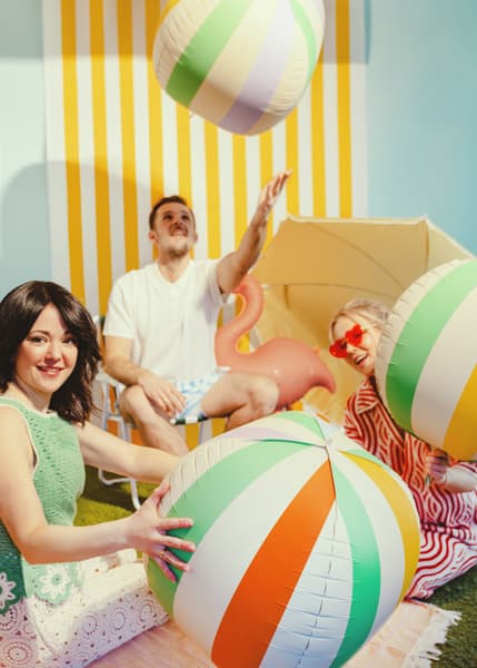 balon-foliowy-pilka-kula-kolorowa-w-paski-75cm.jpg