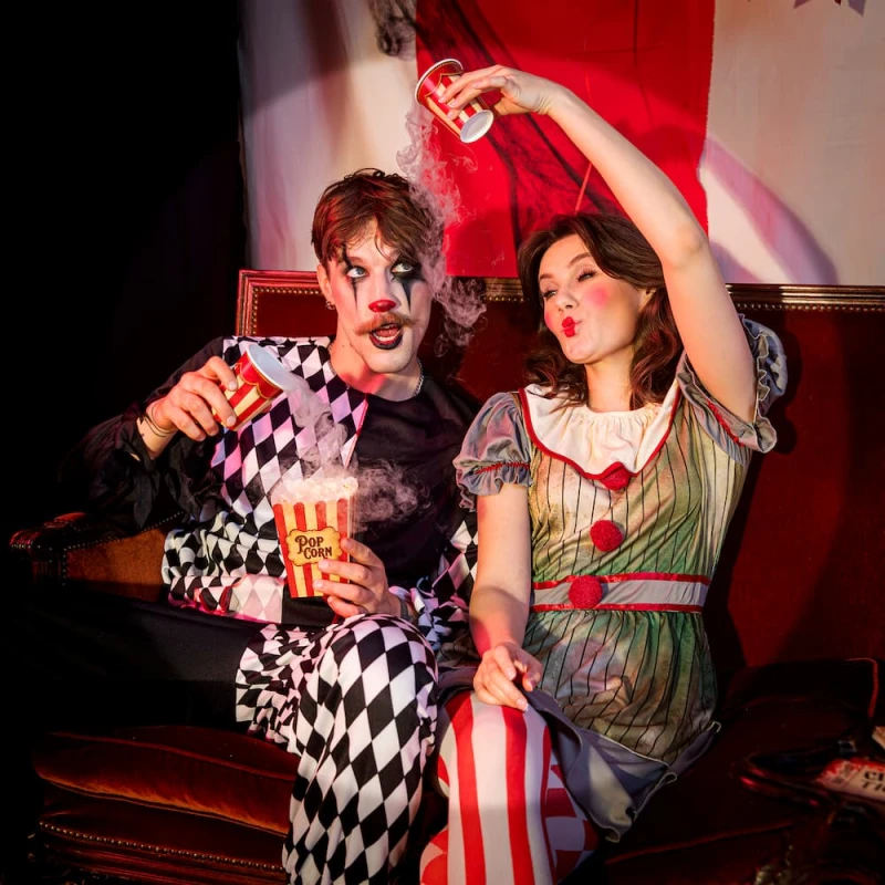 kubeczki-papierowe-halloween-freak-show-6-szt.jpg