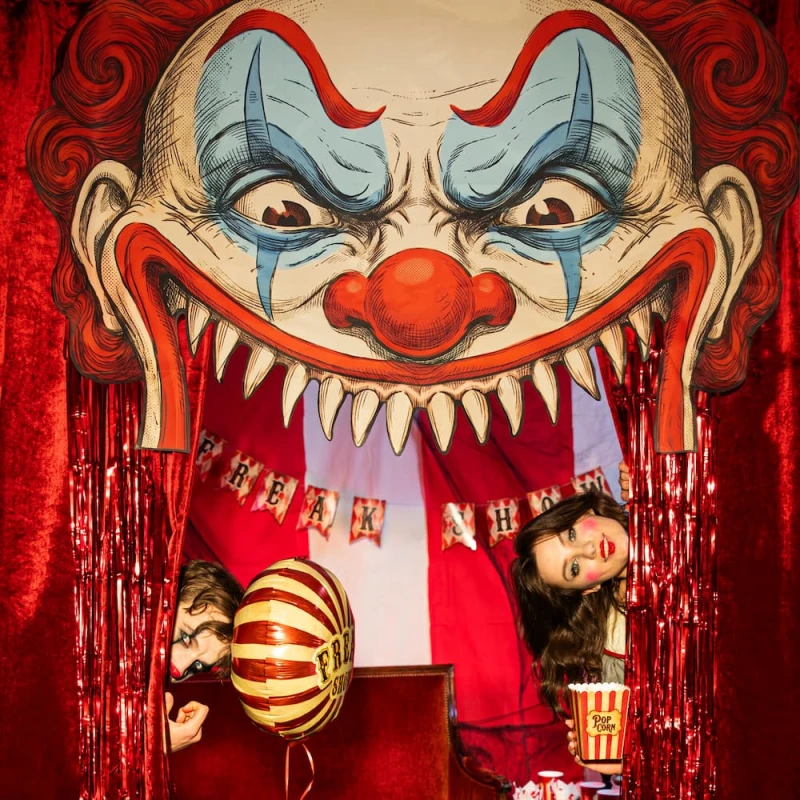 dekoracja-na-drzwi-halloween-freak-show-klaun.jpg