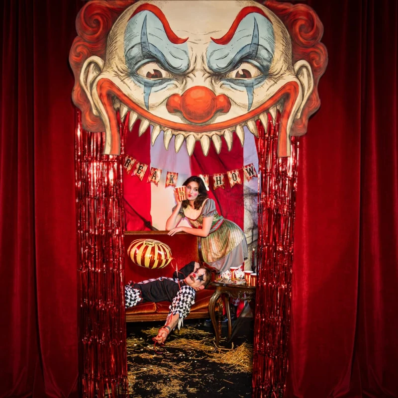 dekoracja-na-drzwi-kurtyna-halloween-freak-show-klaun.jpg