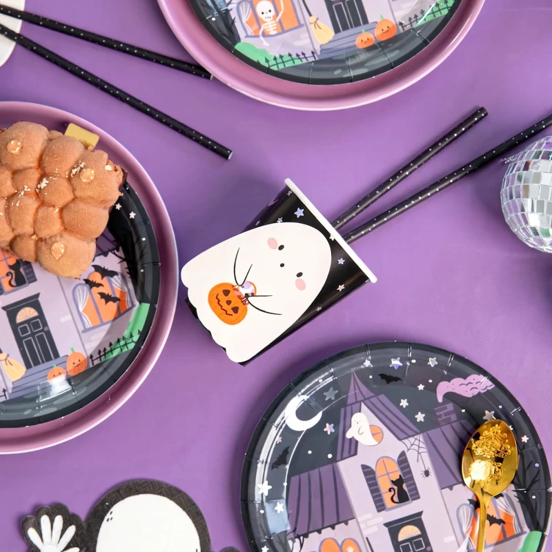 kubeczki-papierowe-spooky-friends-na-halloween.jpg