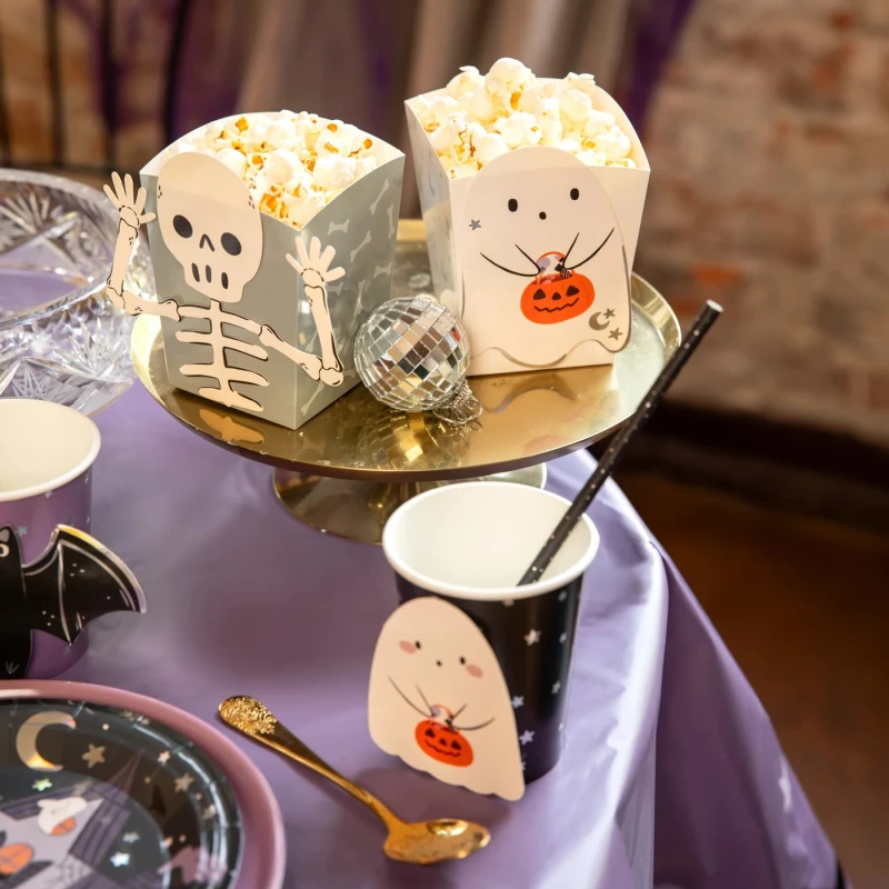 pudelka-na-przekaski-na-halloween-spooky-friends.jpg