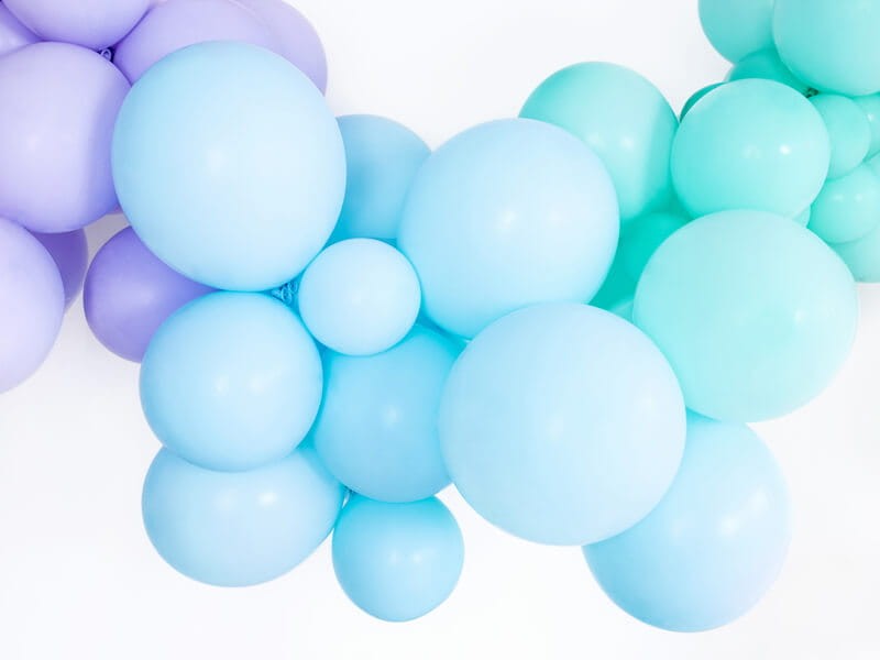 Jasnoniebieskie balony pastelowe