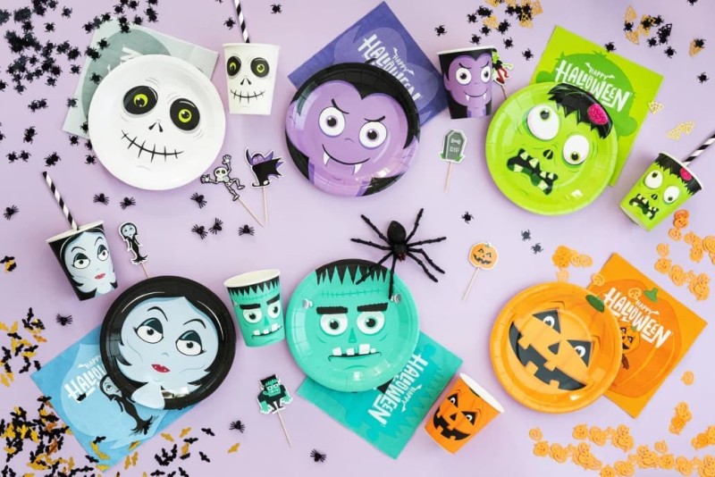 talerzyki-papierowe-halloween-18cm-7.jpg