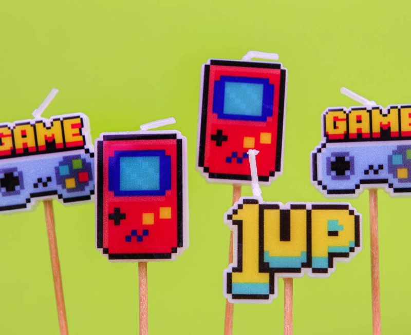swieczki-pikery-game-on-piksele-5-szt-2.jpg