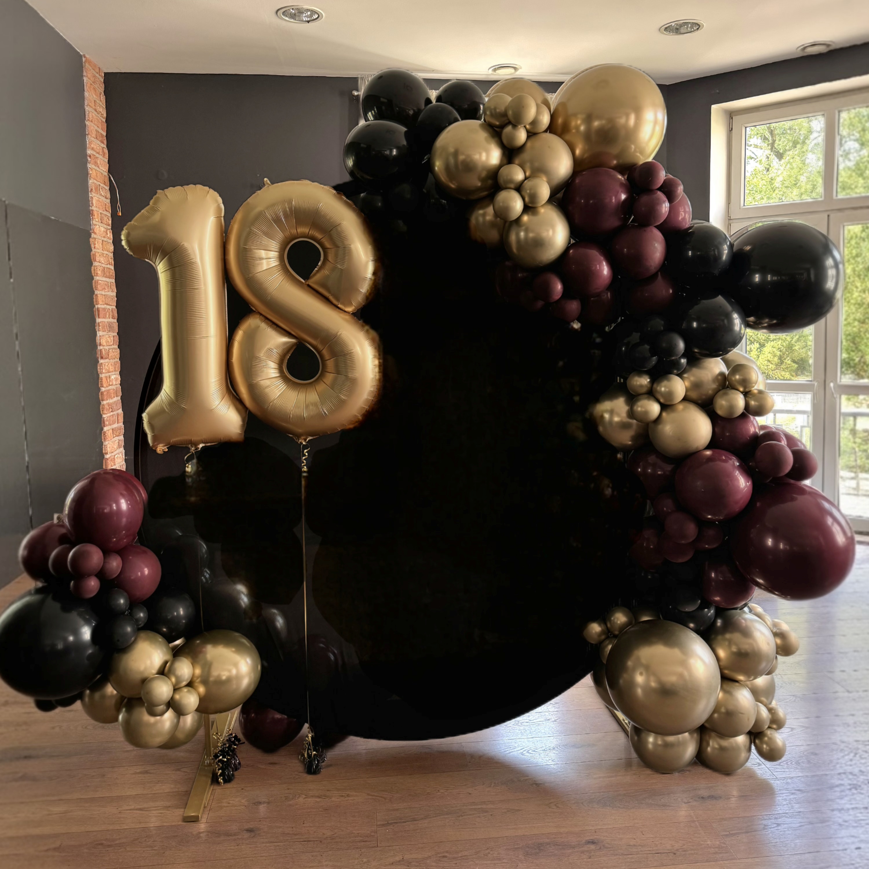 ścianka balonowa na 18 urodziny