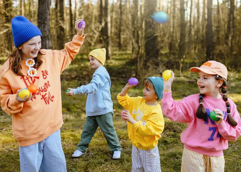 Polowanie na Jajka (Egg Hunt) – jak zorganizować nową tradycję dla dzieci w ogrodzie lub w domu?